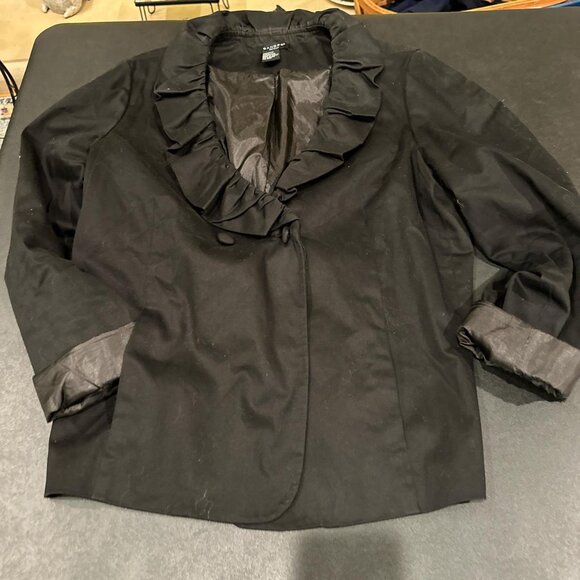 Sandro Black Blazer With Ruffle Collar beautiful - Picture 5 of 7